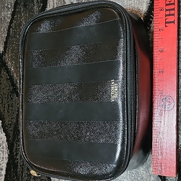 Victoria Secret Signature Black Stripes Make-up Case & Small Pouch - Picture 4 of 16